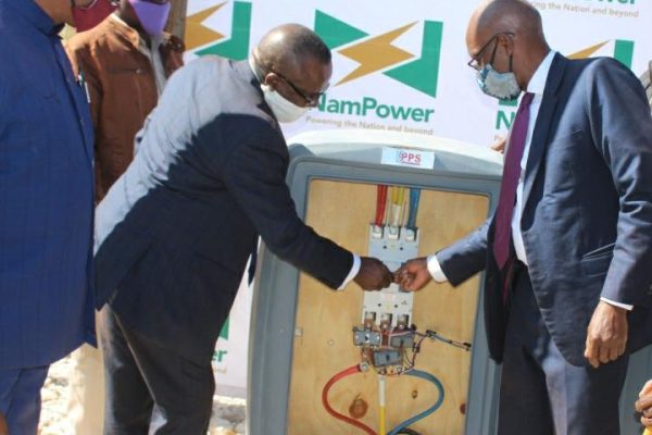 Elongelo kumwe lyaaniipambuliko olya pumbiwa megandjo lyolusheno