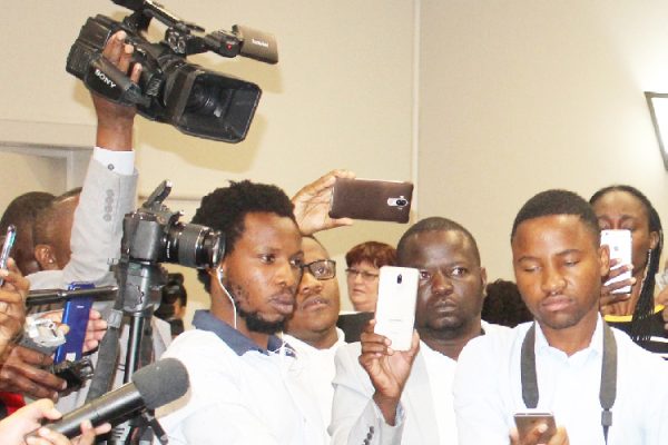 Nam Scores Well in Media Freedom