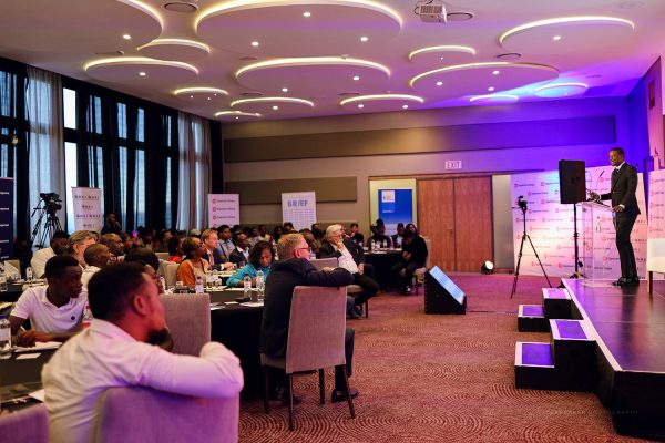 Analysts Urge Responsible Spending Ahead of Election Year