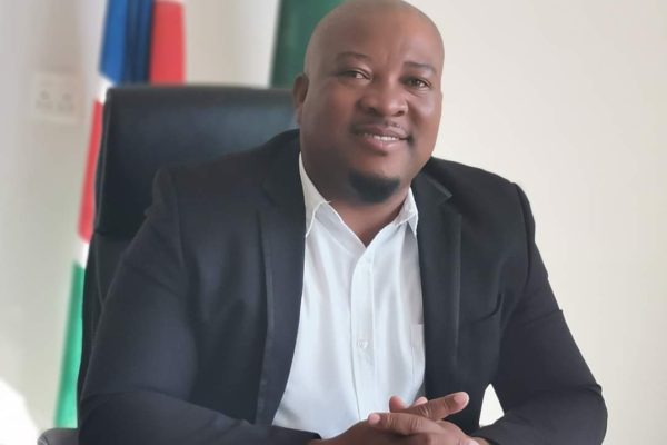 Regional Council and Education Directorate Distance Themselves From Overpriced Furniture Tender