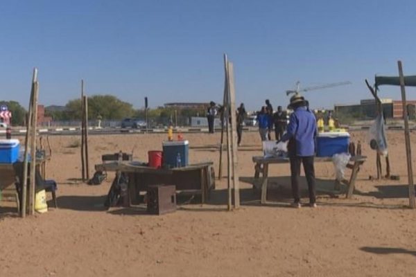 UNAM Vendors Appeal for Stalls Amid Clashes with Police