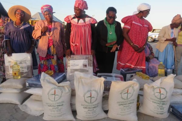 Opoto Mill Donates Food to Oshana Residents