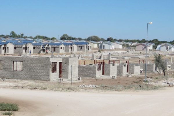 Nam Can Explore 5 Pathways to Solve Housing Crisis