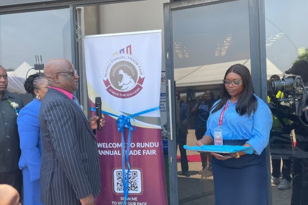 PM Demands Accountability in Public Projects Implementation
